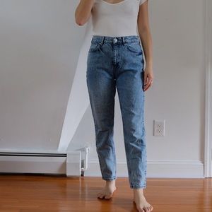 Stone wash cigarette jeans